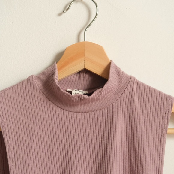 Mockneck Ribbed Knit tank top - Picture 3 of 4